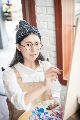 寡妇婷婷的隐秘日记：30岁女人的情感与欲望？令人震惊的真实故事！
