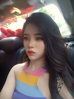 惊爆！酒后与朋友人妻的HD视频，你敢看吗？